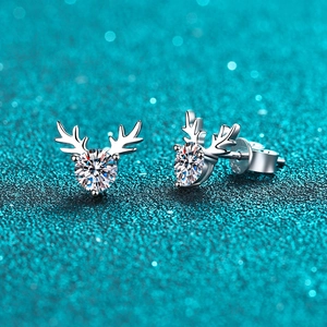 Boucles d'oreilles en argent S925 motif bois de cerf avec pierres moissanite rondes