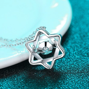 Élégant collier hexagramme en argent sterling S925 avec pendentif en moissanite