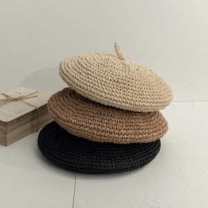 Béret en Paille de Papier Tissé à la Main pour Femme Été Respirant Protection Solaire Vacances à la Plage Chapeau Peintre