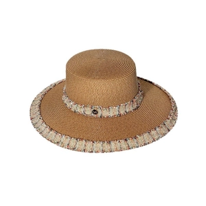 Chapeau de soleil élégant en paille avec bordure en tweed et logo M pour les vacances