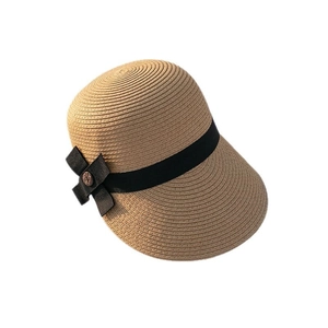 Casquette d'été en paille pour femme avec ruban noir et bouton en bois décoratif