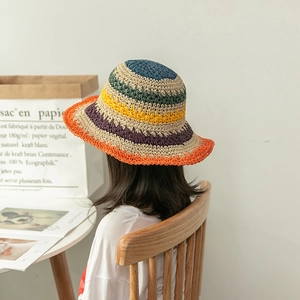 Cappello estivo in paglia intrecciata a mano a righe arcobaleno per bambini