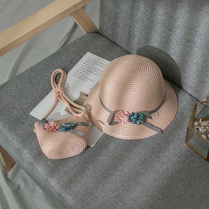 Girls straw sun hat and matching crossbody bag set with floral bows for beach and outdoor