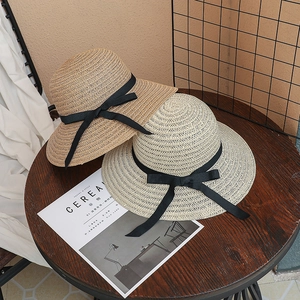 Chapeaux de soleil d'été pour femmes en kaki et beige avec nœuds en ruban noir