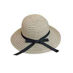 Chapeau de soleil respirant en paille pour femme avec ruban noir et élégant nœud décoratif