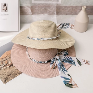 Chapeaux de paille avec foulard floral, perles et larges bords pour femme en été