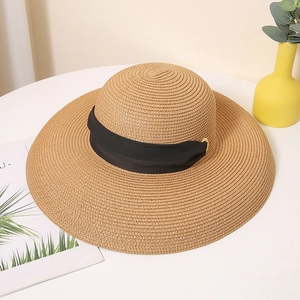 Chapeau de soleil en paille à large bord pour femme avec ruban mousseline noir