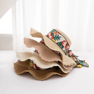 Women Large Brim Paper Straw Hat With Floral Ribbon Bow Wavy Edge Sun Protection Breathable Beach Sun Hat For Vacation