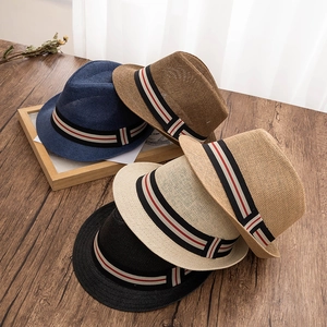 Chapeau Fedora en Paille d'Été Respirant Panama Jazz Cap Protection Solaire Chapeau de Plage Décoration de Ruban Rayé Style Rétro Britannique Unisexe