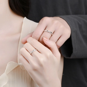 Bagues de couple en argent S925 avec design torsadé et pierre de moissanite