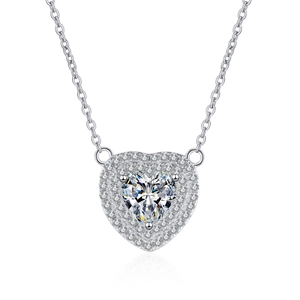 Collier en argent S925 avec pendentif coeur en moissanite et double halo brillant