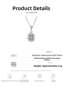 Vue détaillée du pendentif moissanite ovale 1ct sur chaîne en argent sterling S925