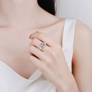 Elegant S925 sterling silver ring featuring a 3-carat rectangular moissanite and side stones