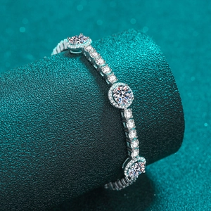 Bracelet tennis en argent sterling S925 étincelant avec grappes de moissanite brillante