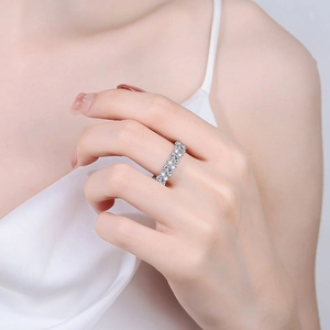 S925 sterling silver band ring with alternating round and rectangular moissanite stones