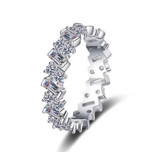 Eternity ring in S925 sterling silver with alternating baguette and round moissanite stones