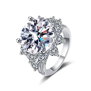 Luxurious 925 sterling silver ring with 10 carat round moissanite and heart accents