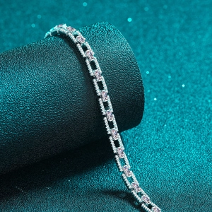 Bracelet luxueux en argent sterling S925 avec pierres roses coupe émeraude et pavé diamants