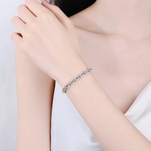 Bracelet luxueux en argent sterling S925 avec incrustation de moissanite coupe émeraude