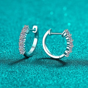 S925 Sterlingsilber Moissanit Huggie Hoop Ohrringe Für Damen Minimalistisch Pave Fassung Moissanit U-Förmige Ohrschnalle Schmuck Geschenk