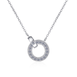 Élégant collier en argent sterling S925 avec pendentif cercle étincelant en moissanite pavé