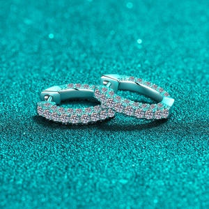 Funkelnde S925 Sterling Silber Creolen mit zweireihigem Moissanit-Steinbesatz