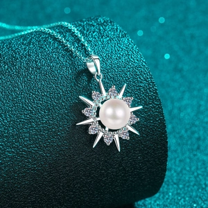 S925 Sterling Silber Halskette mit Süßwasserperle und Moissanit Sonnenblumen Anhänger