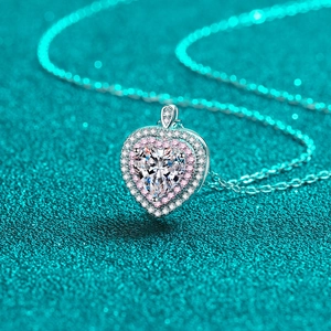 Elegante S925 Sterlingsilber Kette mit herzförmigem Moissanit-Anhänger und rosa Halo
