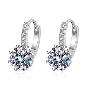 Boucles d'oreilles créoles S925 en argent avec moissanite à six griffes et sertissage pavé