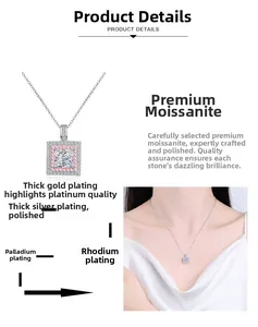 Vue détaillée du pendentif en moissanite taille princesse avec placage au rhodium