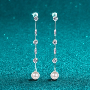 Orecchini a Nappina in Argento Sterling 925 con Moissanite e Perla d'Acqua Dolce per Donna Orecchini Pendenti Lineari Asimmetrici Gioielli da Sposa