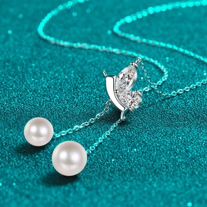 Collier papillon en argent S925 avec moissanite et perles d'eau douce pendantes