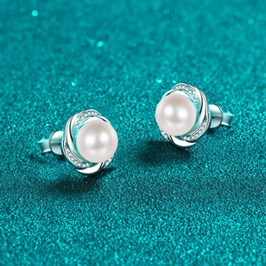 Élégantes boucles d'oreilles fleur de prunier en argent S925 avec moissanite et perle