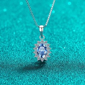 Collier en Argent Sterling 925 avec Moissanite pour Femme Bleu Roi Pendentif Ovale Moissanite Halo Chaîne Vénitienne Bijoux