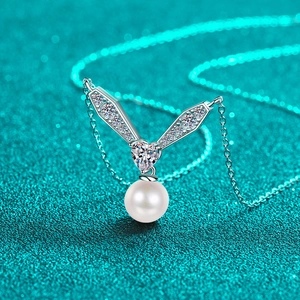 Collier en argent 925 avec moissanite en forme de cœur et perle blanche ronde naturelle