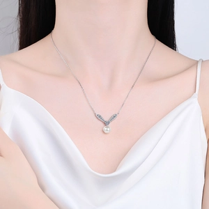 Collier en argent S925 pour femme avec perle naturelle et pendentif en moissanite