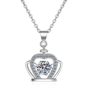 Élégant collier cœur couronne en argent sterling S925 avec pendentif en moissanite