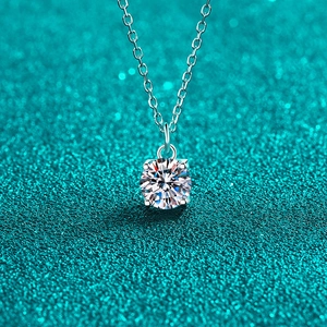 Élégant Collier Pendentif Moissanite en Argent Sterling 925 pour Femme Minimaliste Zirconia Bijoux Quotidien