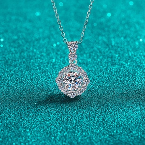 Collier Pendentif Halo Rond en Argent Sterling 925 Moissanite Zirconia Bijoux de Mode Simples pour Femmes Cadeau Accessoire Élégant