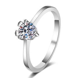 Bague classique en argent 925 avec moissanite solitaire étincelante et sertissage à 4 griffes