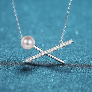 Collana con Pendente a Croce in Argento Sterling 925 Moissanite e Perla d'Acqua Dolce per Donna Elegante Catenina da Clavicola