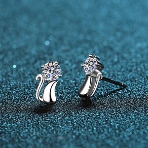 Elegant S925 sterling silver cat stud earrings featuring sparkling moissanite stones