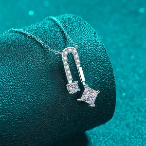 S925 sterling silver necklace with U-shaped geometric pendant and square moissanite stone