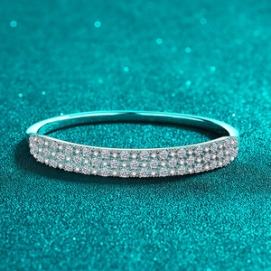 Elegant 925 Sterling Silver Full Pavé Moissanite Bangle For Women Simple High End Design Bracelet Fashion Jewelry Gift