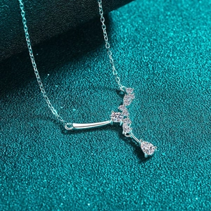 Élégant collier en argent sterling S925 avec pendentif goutte d'eau en moissanite poire