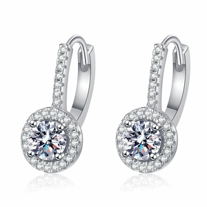 Elegante S925 Sterlingsilber Halo Moissanit Brisur-Ohrringe mit brillantem Rundschliff