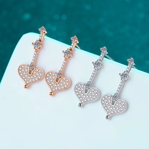 S925 silver heart drop earrings in champagne gold and silver with sparkling moissanite