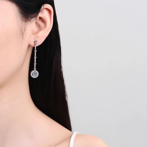 Boucles d'oreilles pendantes en argent S925 avec glands en moissanite au style minimaliste