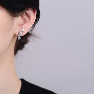 Elegant S925 sterling silver butterfly stud earrings with sparkling moissanite stones