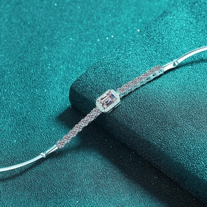 S925 sterling silver bracelet with emerald-cut moissanite stone and halo setting